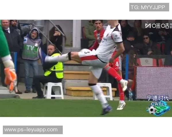 迈尼昂对点球争议发表看法巴尔泰萨吉应如何应对近在咫尺的球